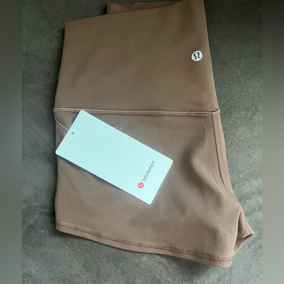 Lululemon Align high rise shorts - Picture 4 of 7